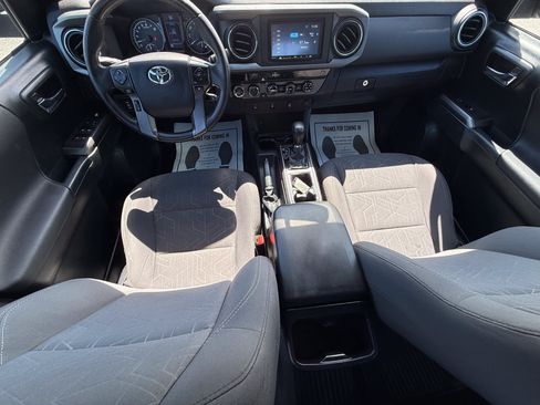 Used 2016 Toyota Tacoma TRD Off-Road w/ Towing Package AWD/4WD image 3