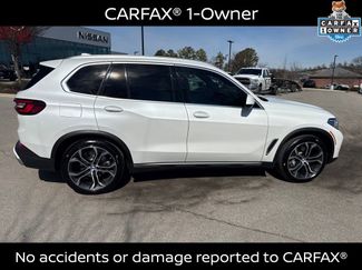 Used 2022 BMW X5 sDrive40i w/ Executive Package video 3