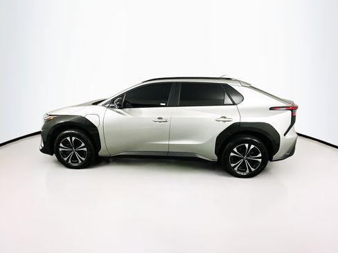 Used 2024 Toyota bZ4X AWD image 4