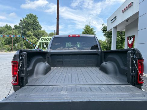 Certified 2026 RAM 2500 Big Horn AWD/4WD image 10