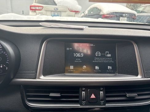 Used 2018 Kia Optima LX w/ 17" Alloy Wheels Package image 5