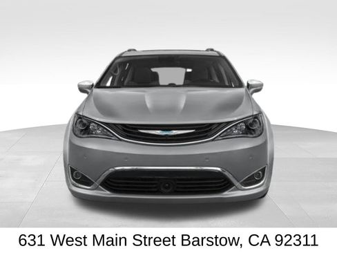 Used 2020 Chrysler Pacifica Touring-L w/ S Appearance Package FWD image 7