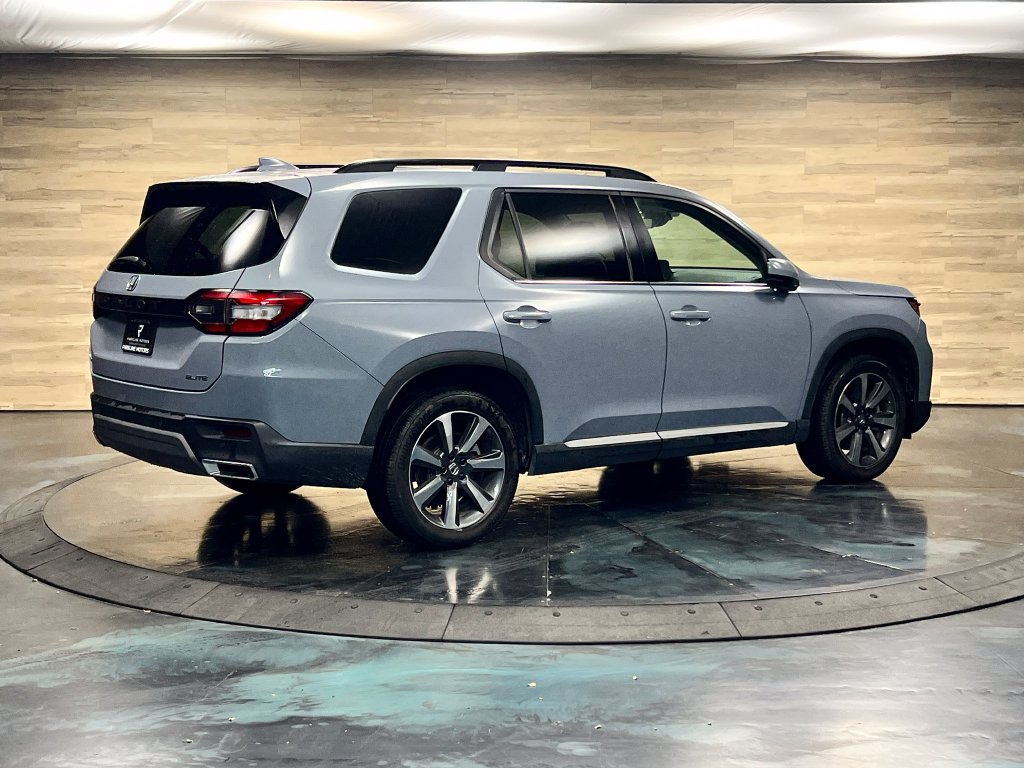 Used 2025 Honda Pilot Elite image 12