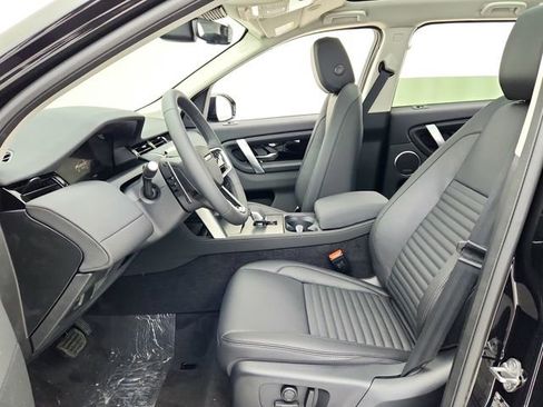 Used 2025 Land Rover Discovery Sport S image 21