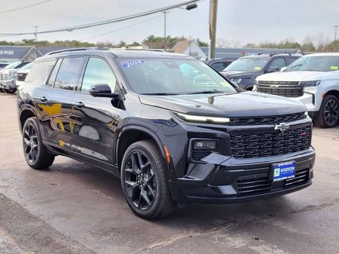 Used 2024 Chevrolet Traverse RS AWD/4WD image 7