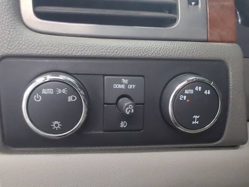 Used 2008 GMC Sierra 1500 SLT w/ SLT Preferred Package AWD/4WD image 12