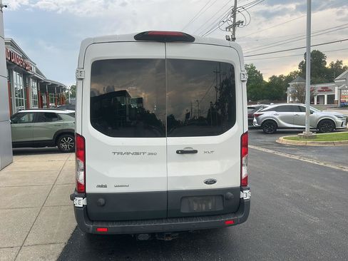 Used 2018 Ford Transit 350 XLT RWD image 3