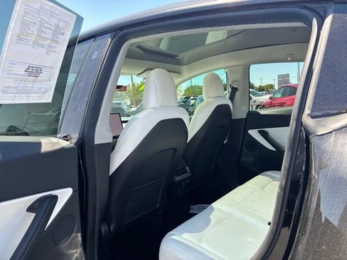 Used 2021 Tesla Model Y Long Range AWD/4WD image 16