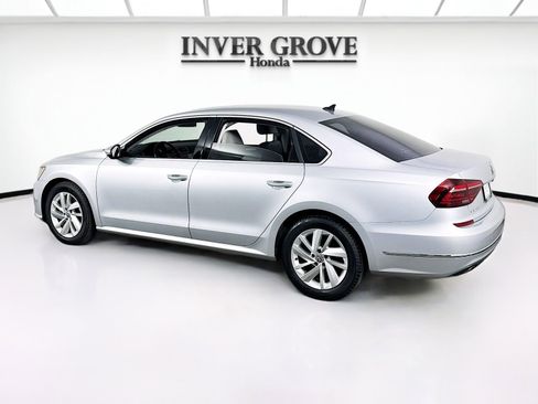 Used 2018 Volkswagen Passat 2.0T SE w/ SE Lighting Package FWD image 7
