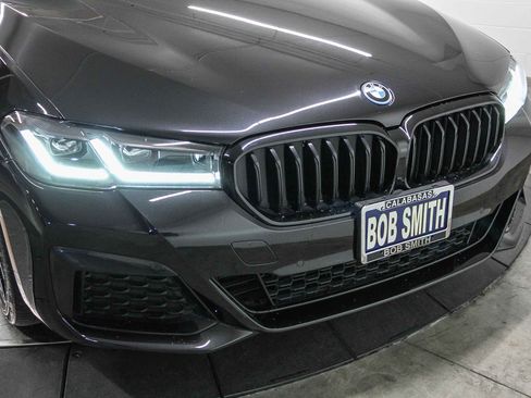 Certified 2023 BMW 530e w/ M Sport Package image 11