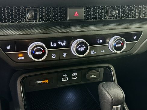 Certified 2023 Honda CR-V EX image 17