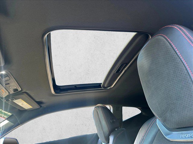 Used 2019 Chevrolet Camaro ZL1 RWD image 16