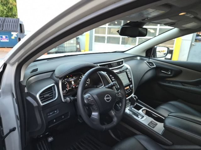 Used 2024 Nissan Murano SV AWD/4WD image 14