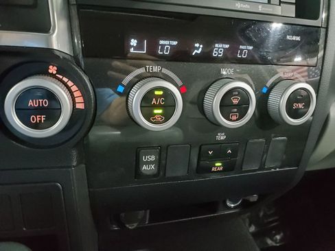 Used 2019 Toyota Sequoia SR5 image 35