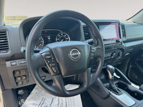 Used 2022 Nissan Frontier S w/ Technology Package AWD/4WD image 12