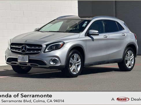 Used 2018 Mercedes-Benz GLA 250 4MATIC image 1