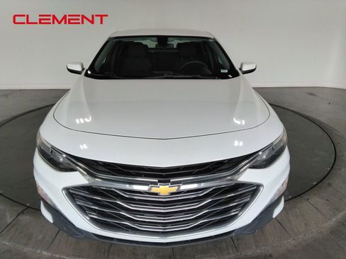 Used 2022 Chevrolet Malibu LT image 2