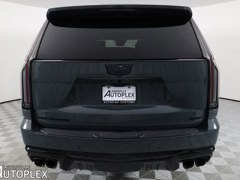 Used 2025 Cadillac Escalade V image 6