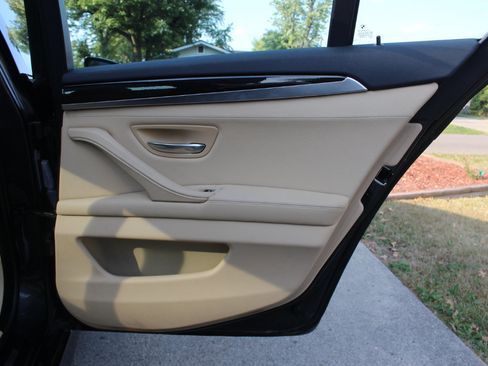 Used 2011 BMW 535i xDrive Sedan image 35