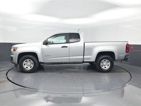 Used 2020 Chevrolet Colorado W/T image 2