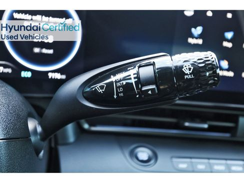 Used 2025 Hyundai Elantra SEL FWD image 21