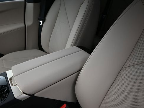 New 2026 BMW iX xDrive45 w/ Premium Package image 14