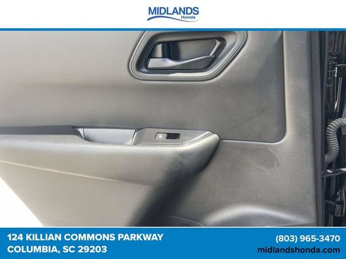 Used 2024 Nissan Rogue S AWD/4WD image 13