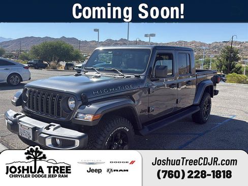 Used 2025 Jeep Gladiator Sport AWD/4WD image 1