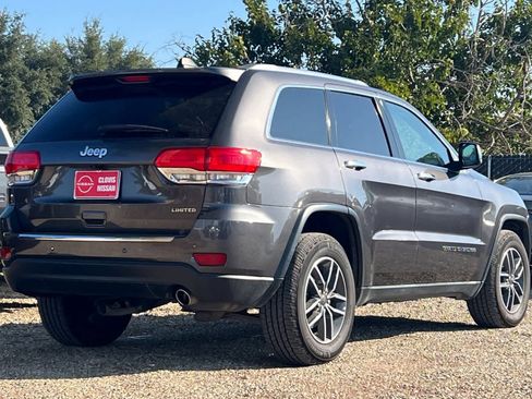 Used 2019 Jeep Grand Cherokee Limited w/ Luxury Group II image 3