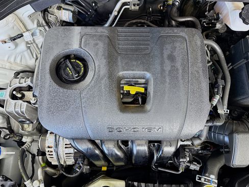 Used 2019 Hyundai Elantra SEL image 38