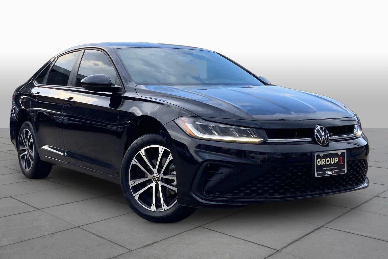Used 2026 Volkswagen Jetta Sport FWD image 3