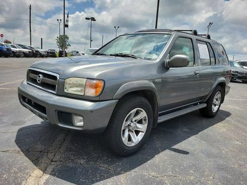 Used 2004 Nissan Pathfinder LE Platinum RWD image 18