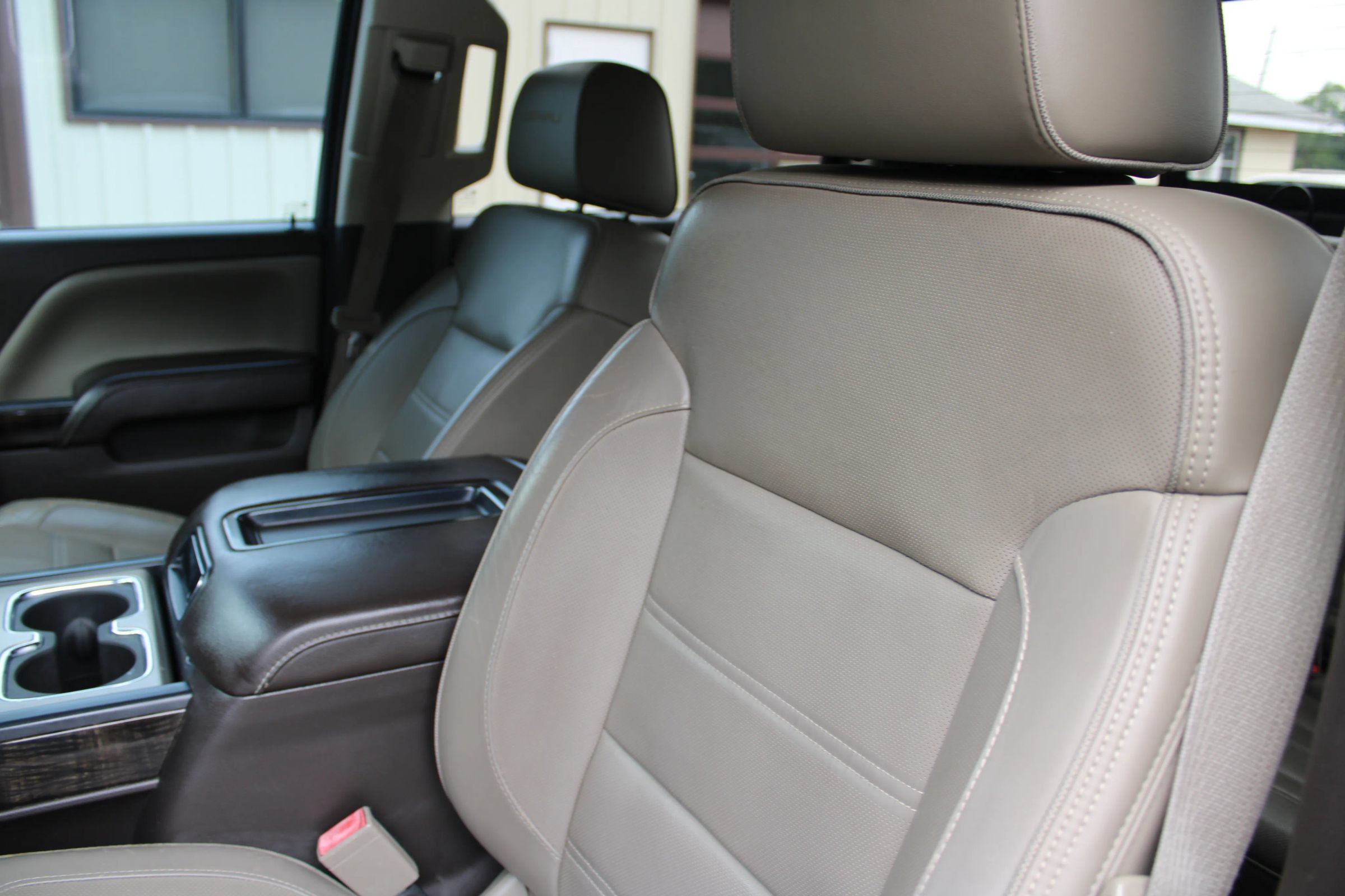 Used 2015 GMC Sierra 2500 Denali w/ Duramax Plus Package AWD/4WD image 16