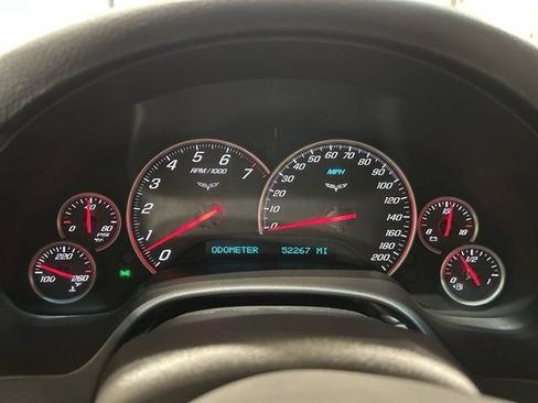 Used 2005 Chevrolet Corvette Coupe w/ Preferred Equipment Group RWD image 22