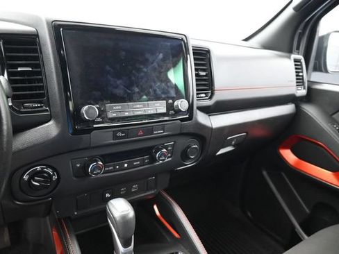 Used 2024 Nissan Frontier PRO-4X w/ Technology Package AWD/4WD image 34