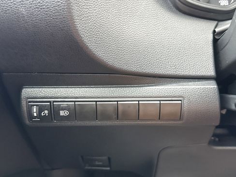 Used 2024 Toyota Corolla LE FWD image 17