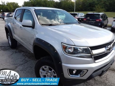 Used 2018 Chevrolet Colorado LT AWD/4WD image 28