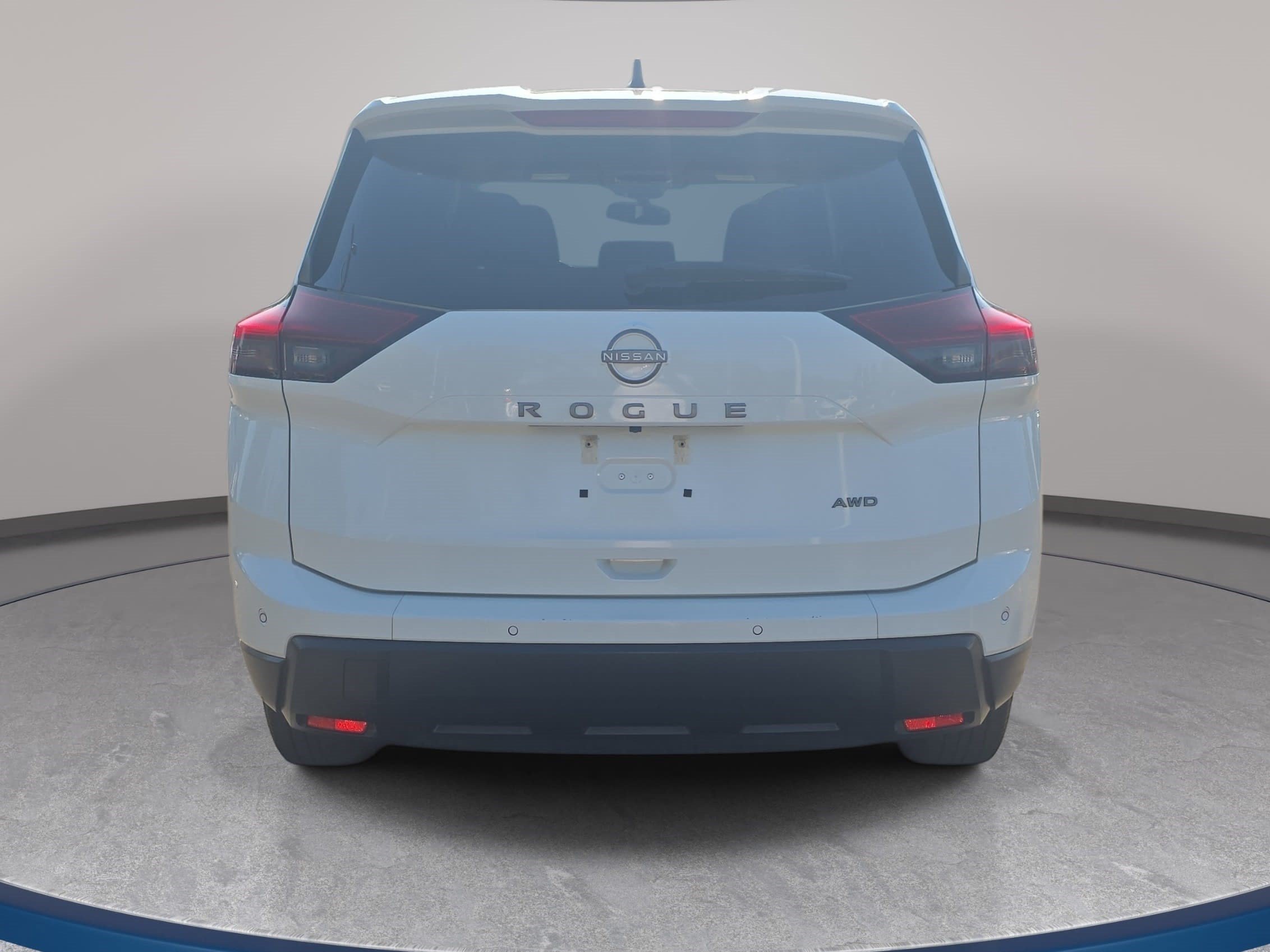 Used 2024 Nissan Rogue S AWD/4WD image 6