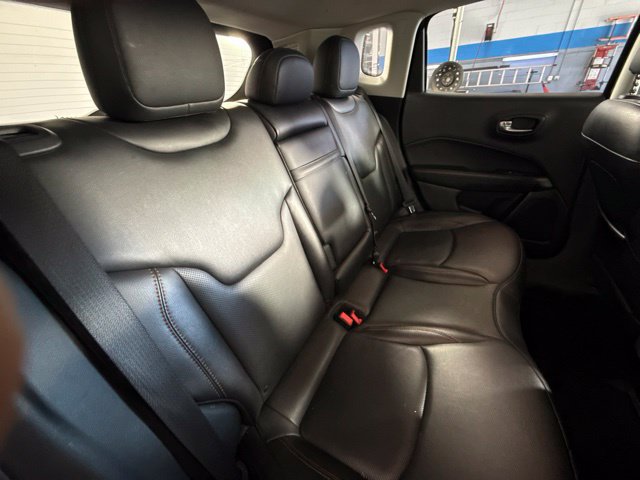 Used 2019 Jeep Compass Limited AWD/4WD image 30