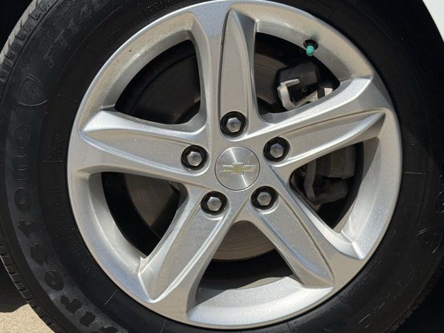 Used 2019 Chevrolet Malibu LS w/ Driver Confidence Package FWD image 9