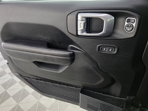 Used 2021 Jeep Gladiator Sport image 29