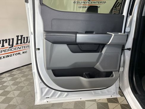 Used 2024 Ford F250 XLT w/ FX4 Off-Road Package image 19