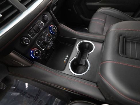 Used 2021 Chevrolet Suburban RST w/ Luxury Package image 32