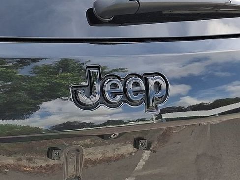 Used 2015 Jeep Grand Cherokee High Altitude AWD/4WD image 36