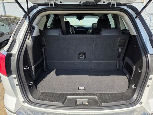Used 2017 Buick Enclave Premium image 8