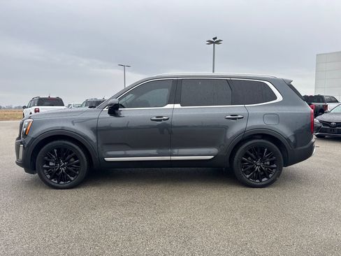 Used 2022 Kia Telluride SX w/ SX Prestige Package image 3