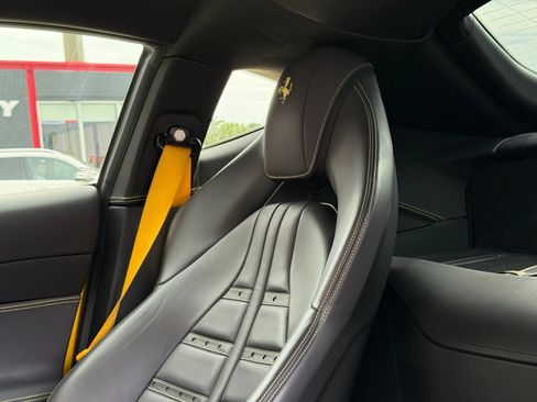 Used 2019 Ferrari 812 Superfast RWD image 48