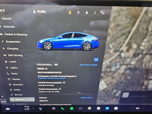 Used 2022 Tesla Model S AWD/4WD image 17
