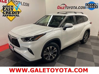Used 2023 Toyota Highlander XLE
