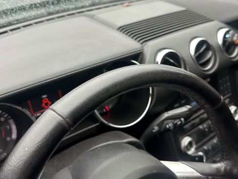 Used 2017 Ford Mustang Coupe image 18